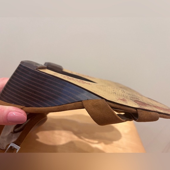 Charles by Charles David Light Brown Wedge Sandals - Picture 15 of 15